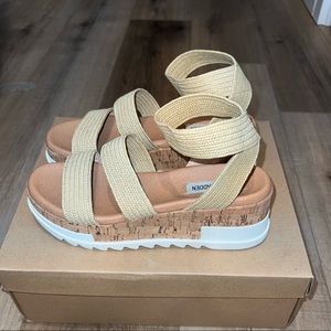 Beige ‘Bandi’ Steve Madden sandals